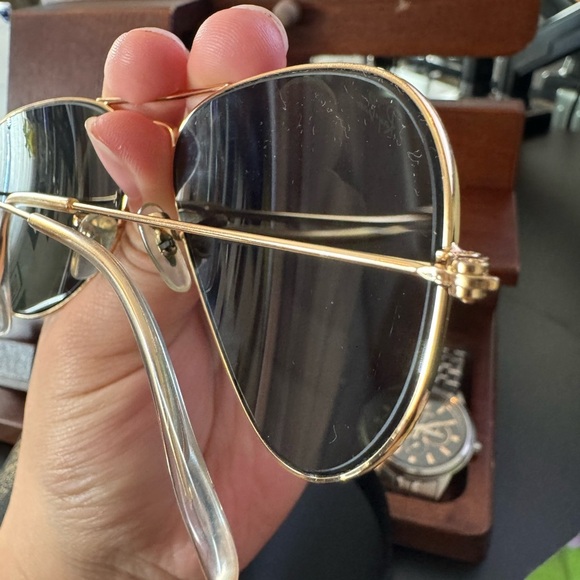 Ray-Ban Classic Gold Frame Sunglasses - Picture 4 of 7
